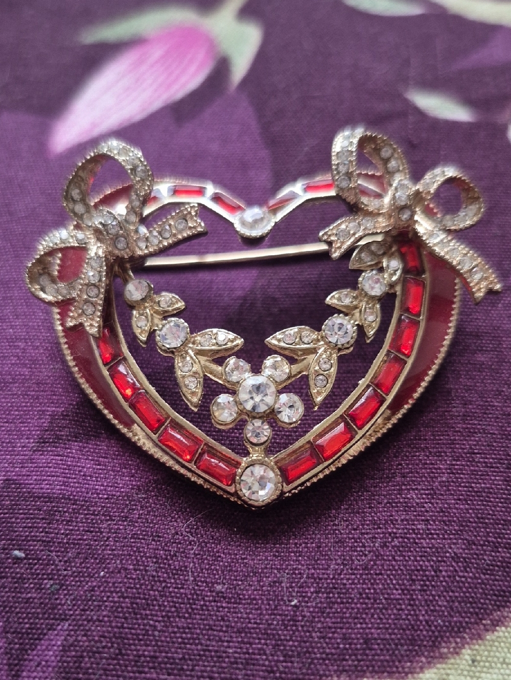 Napier Vintage Heart Brooch with Red Crystals